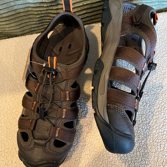 SOLD BEARPAW Memuru Mens Sandals, NWT, Size 10 Color Chocolate - Picture 7 of 10